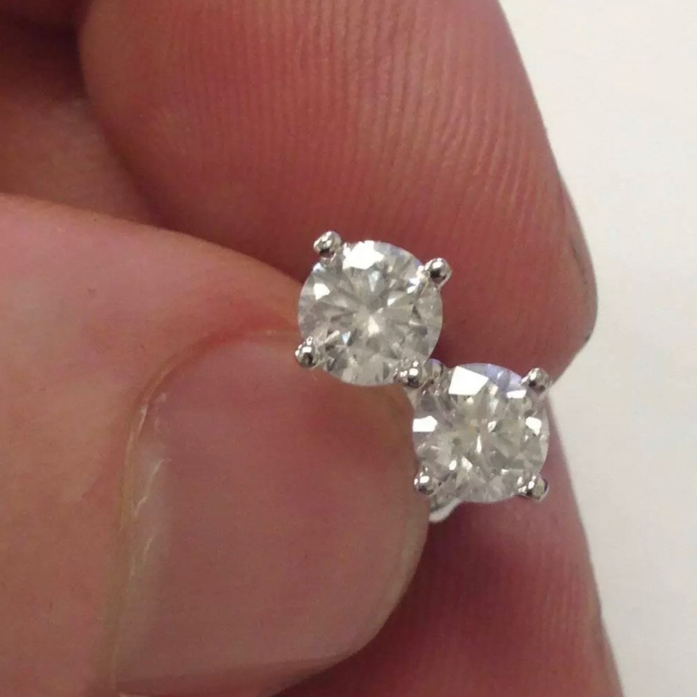 $1766 1.25 CT Natural Diamond 14K Screwback Studs